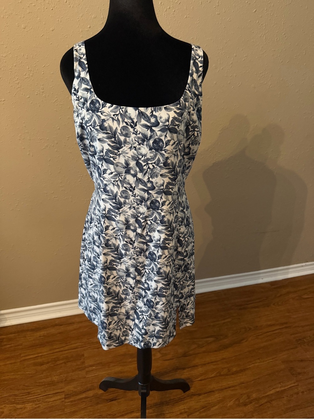 Abercrombie & Fitch Navy and White Floral Square-Neck Chemise